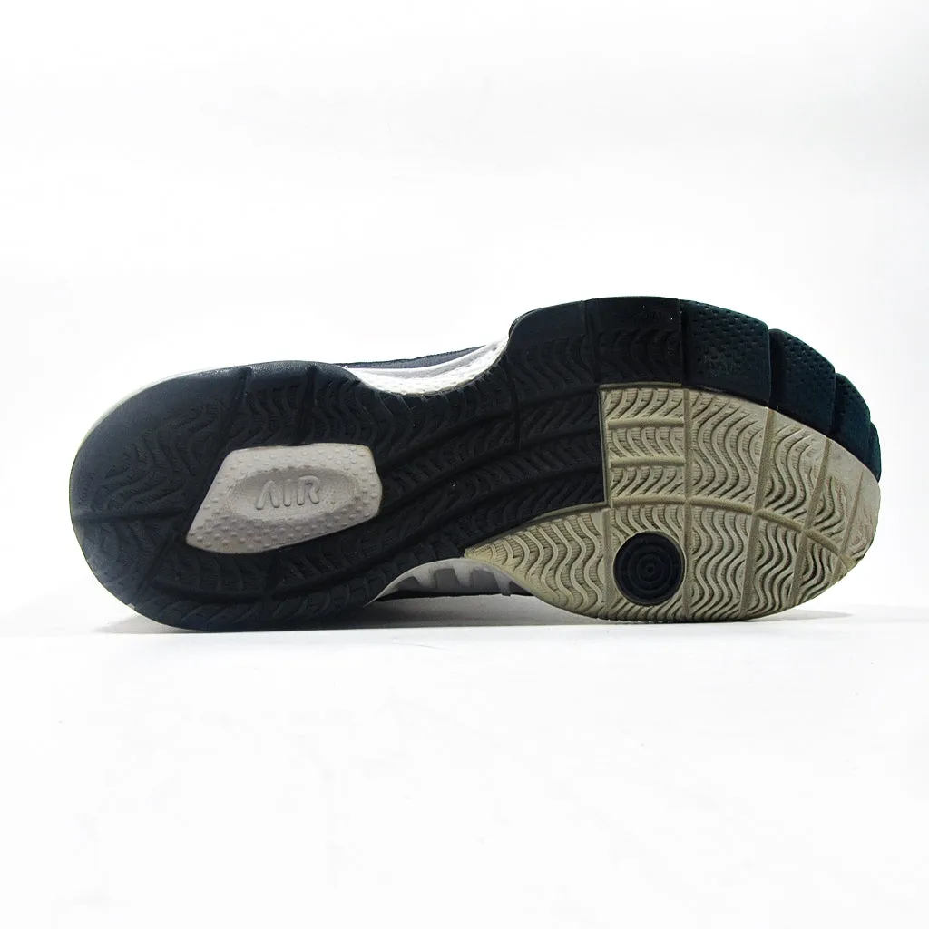 NIKE Air Edge